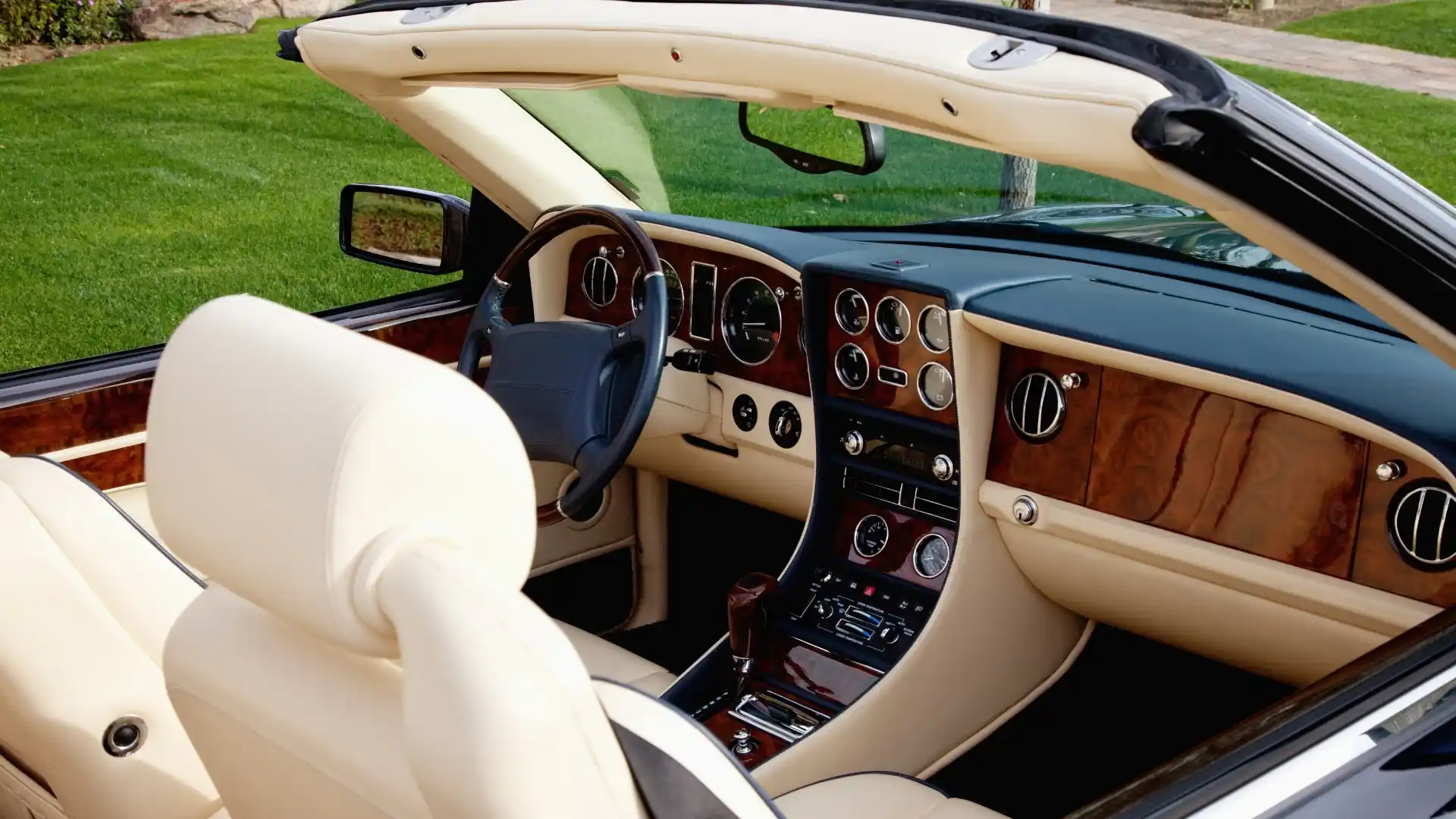 Dollar Car Rental Richmond Office in Virginia