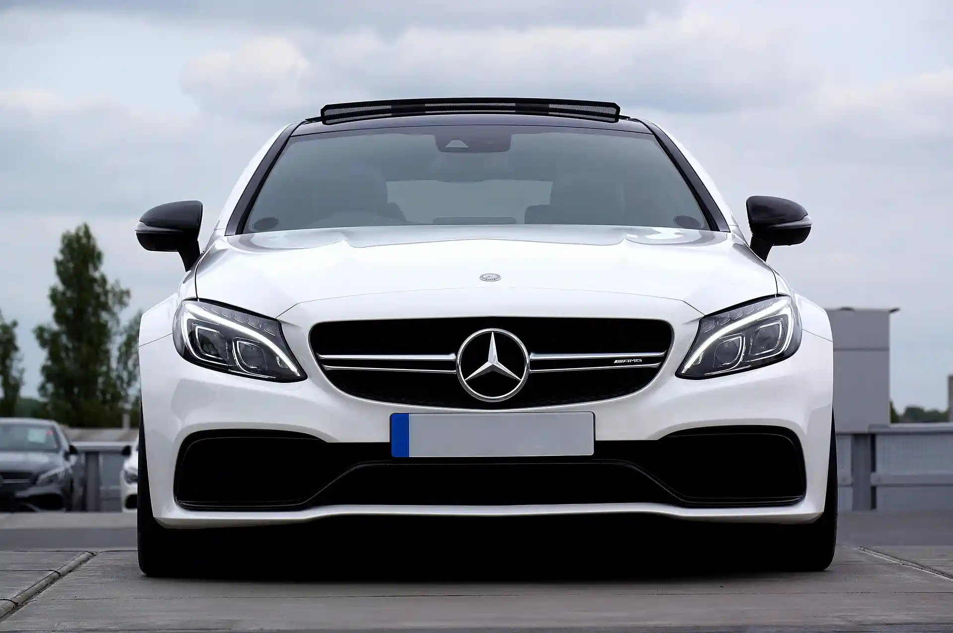Hertz Car Rental DXB Airport