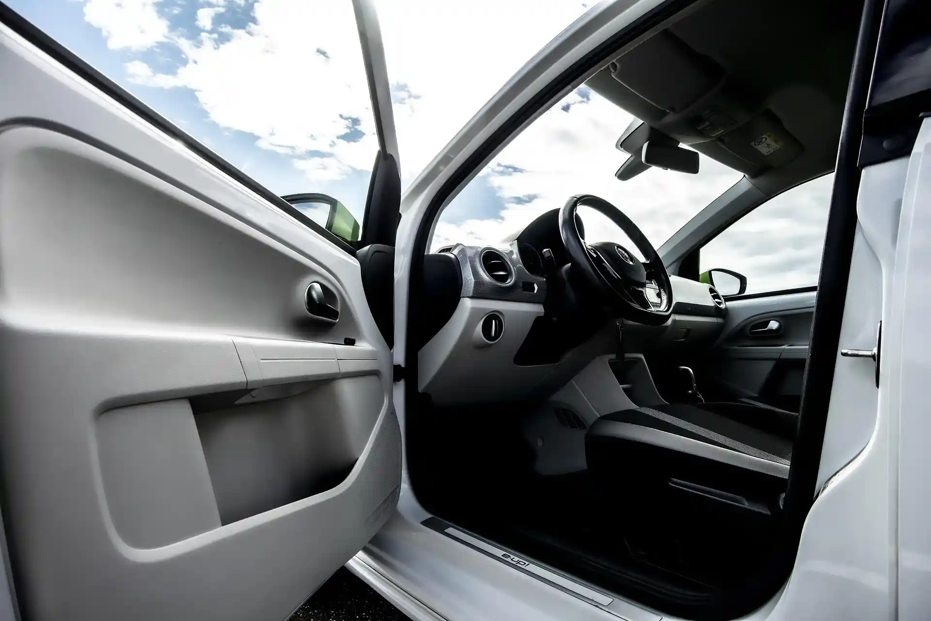 Hertz Car Rental HKG Airport